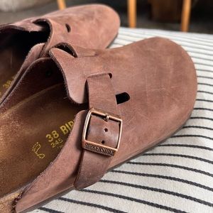 Like New BIRKENSTOCK BOSTON CLOGS 38 L7 M5